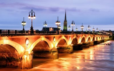 Découvrez la richesse culturelle et viticole de Bordeaux : de la cité gallo-romaine à la capitale mondiale du vin