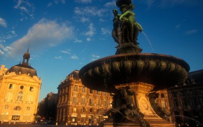 Bordeaux : Quand la Ville Rouge Dépasse le Vin
